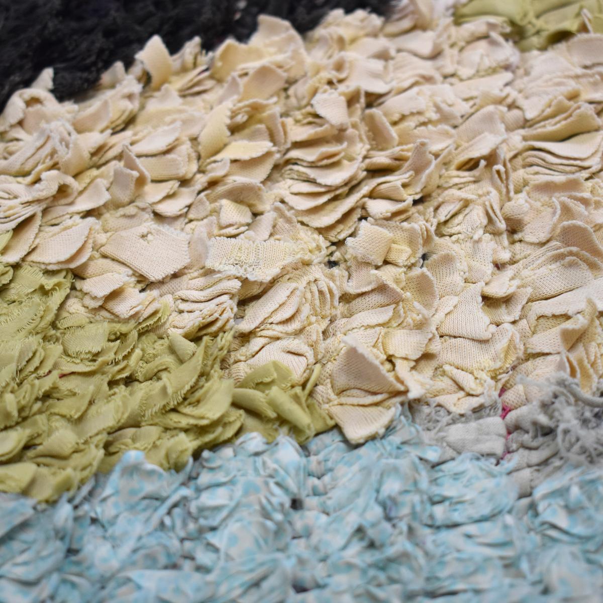 Authentique tapis berbère fait main en tissu recyclé BOUCHAROUETTE 61 multicolore, UN AMOUR DE TAPIS