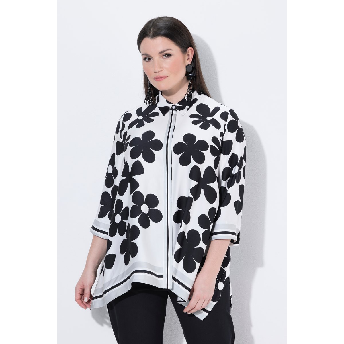Blouse en satin, fleurs, oversize blanc neige, ULLA POPKEN