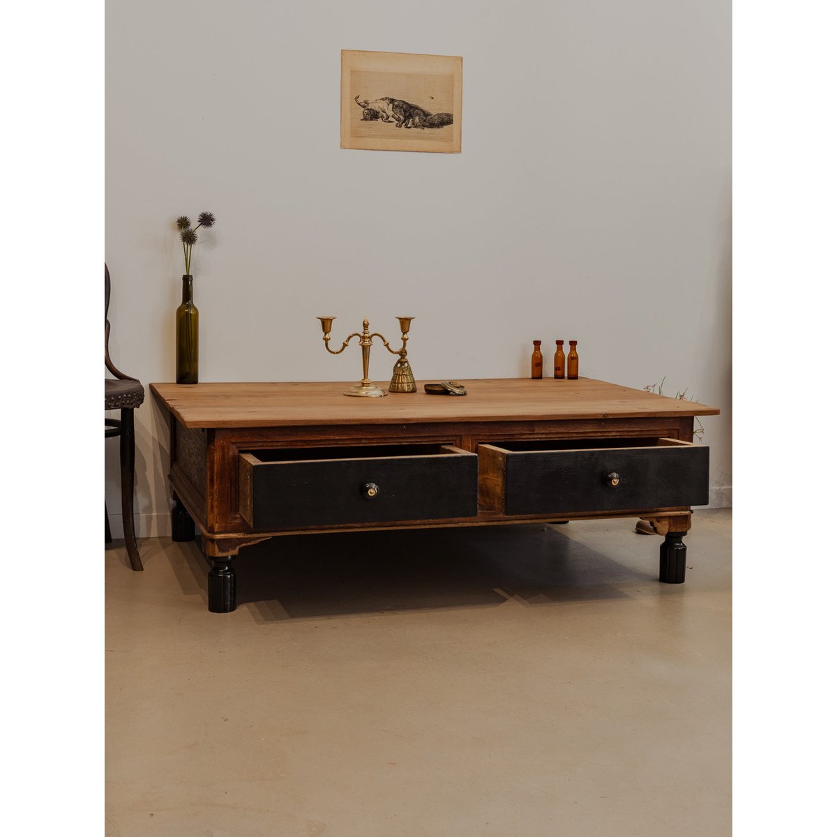 Table basse en bois Léonie N°882 - Bon état bois foncé, DEBONGOUT