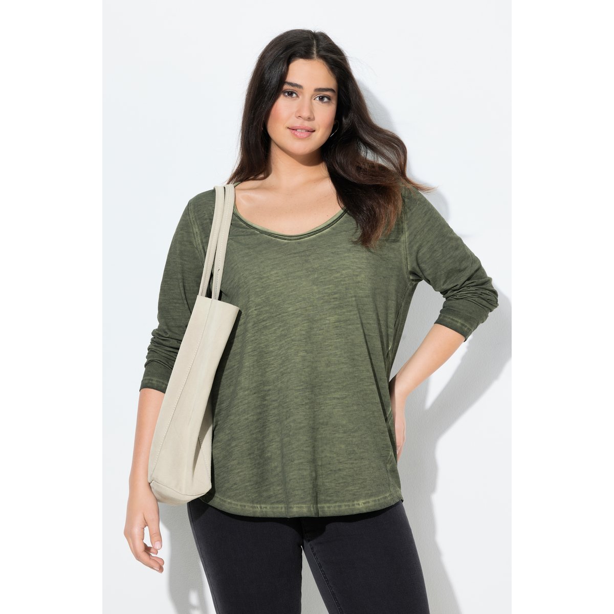 T-shirt classique à col en V et gris olive, ULLA POPKEN