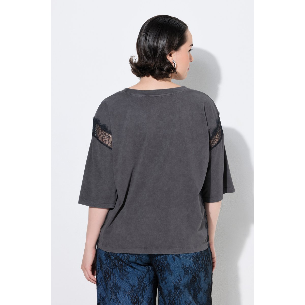 T-shirt avec empiècements en dentelle anthracite, ULLA POPKEN