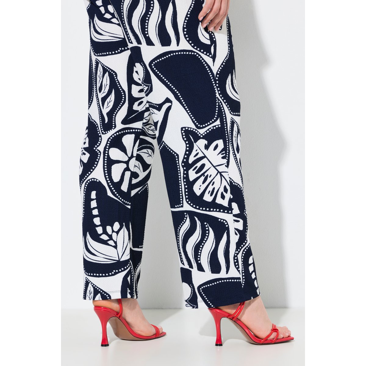 Pantalon Rose, motif feuilles marine, ULLA POPKEN