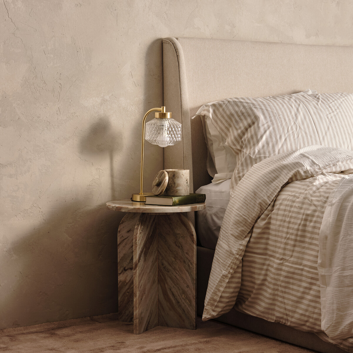 Addison Sculptural Marble Side Table natural, ÉDITÉ