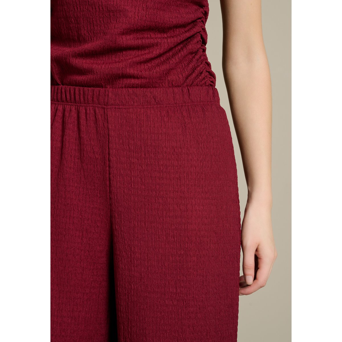 Pantalon texturé fluide bordeaux wine, LOLALIZA