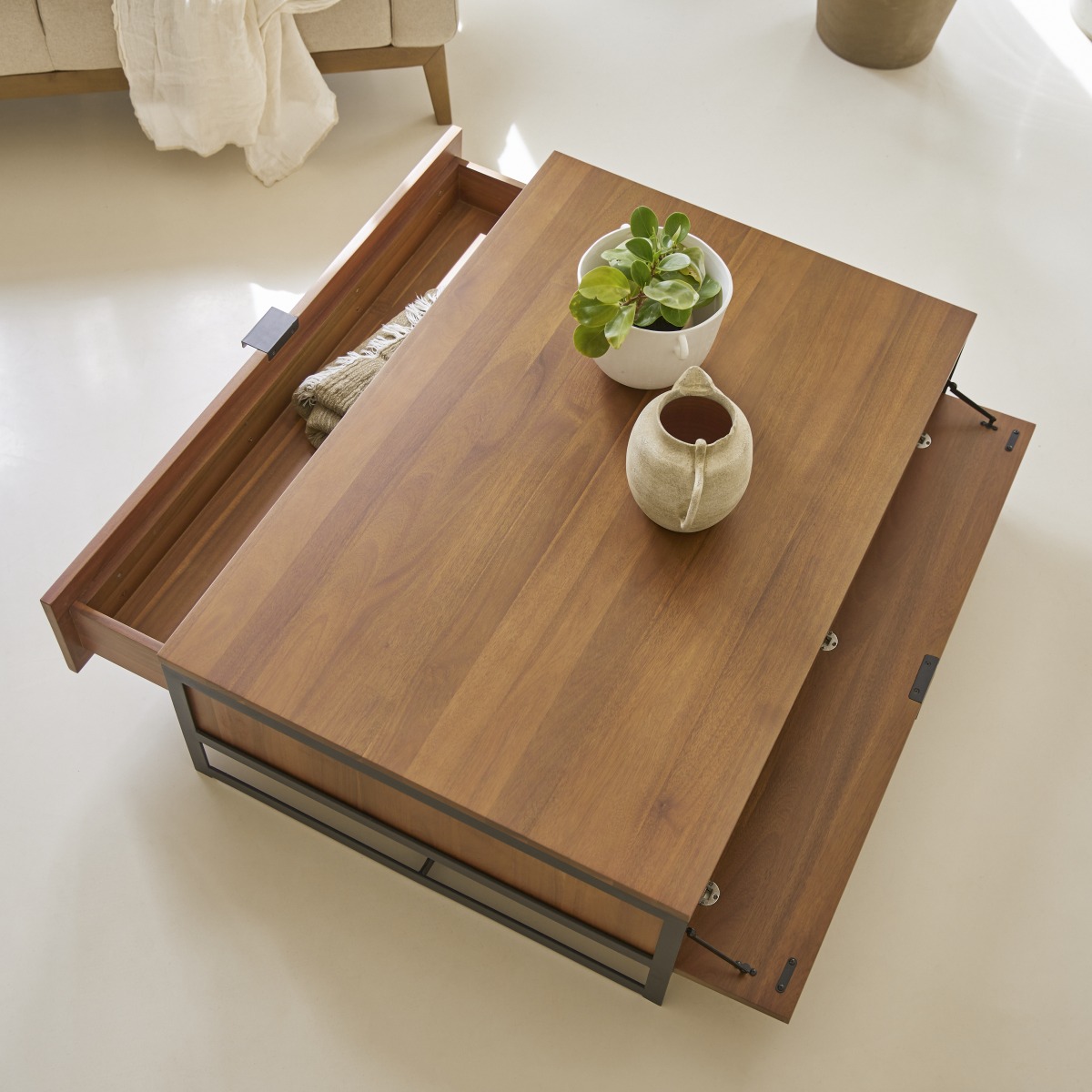 Table basse en Acacia massif, URBAN naturel, TIKAMOON