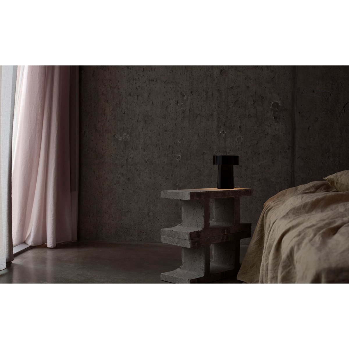 Lampe OBLONG noir, ZONE DENMARK