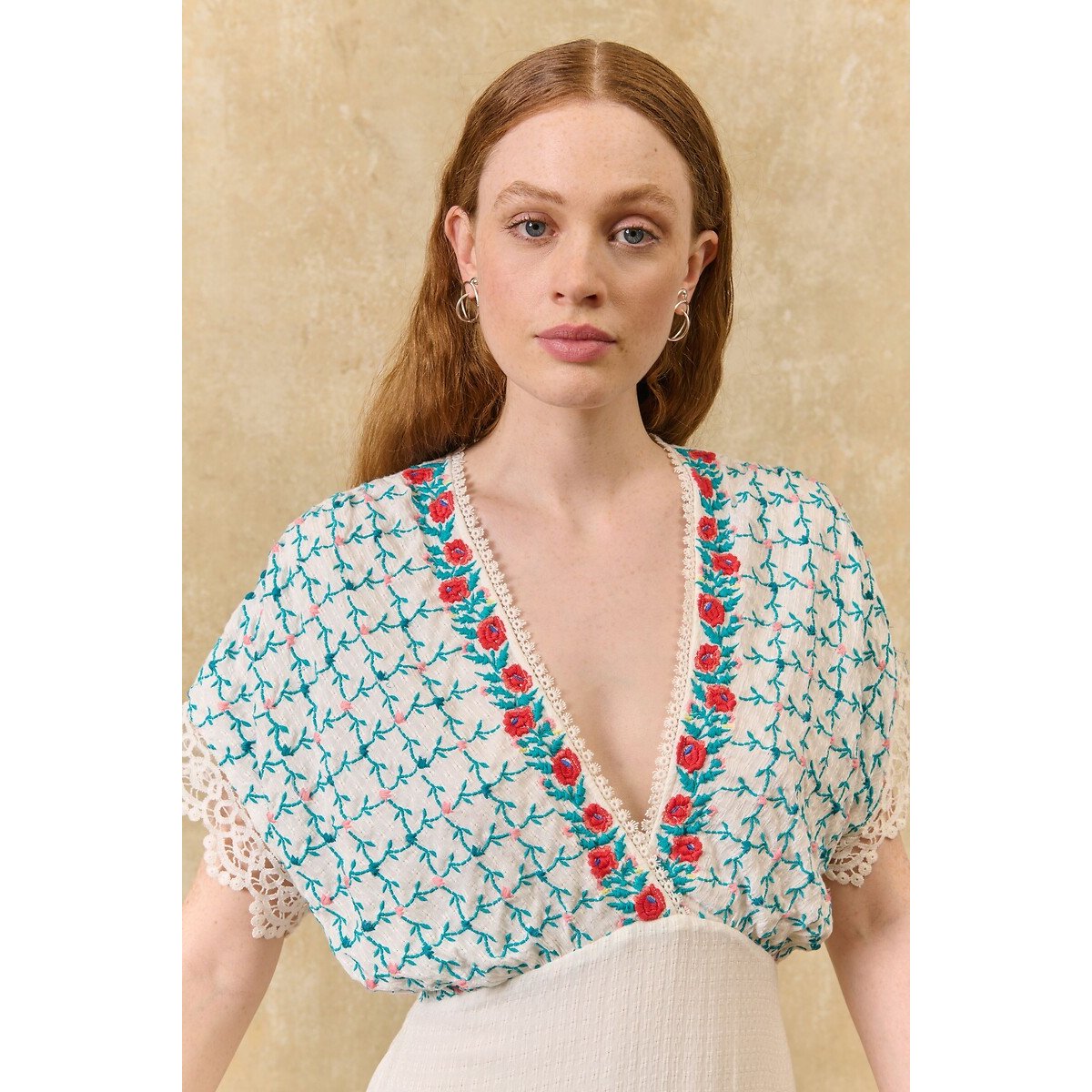 Robe longue brodée col V, BEJOLIE crème, LOUISE MISHA