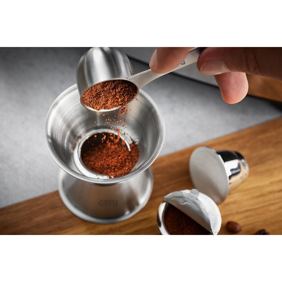 Entonnoir et doseur de café avec tasseur CONSCIO argent, GEFU