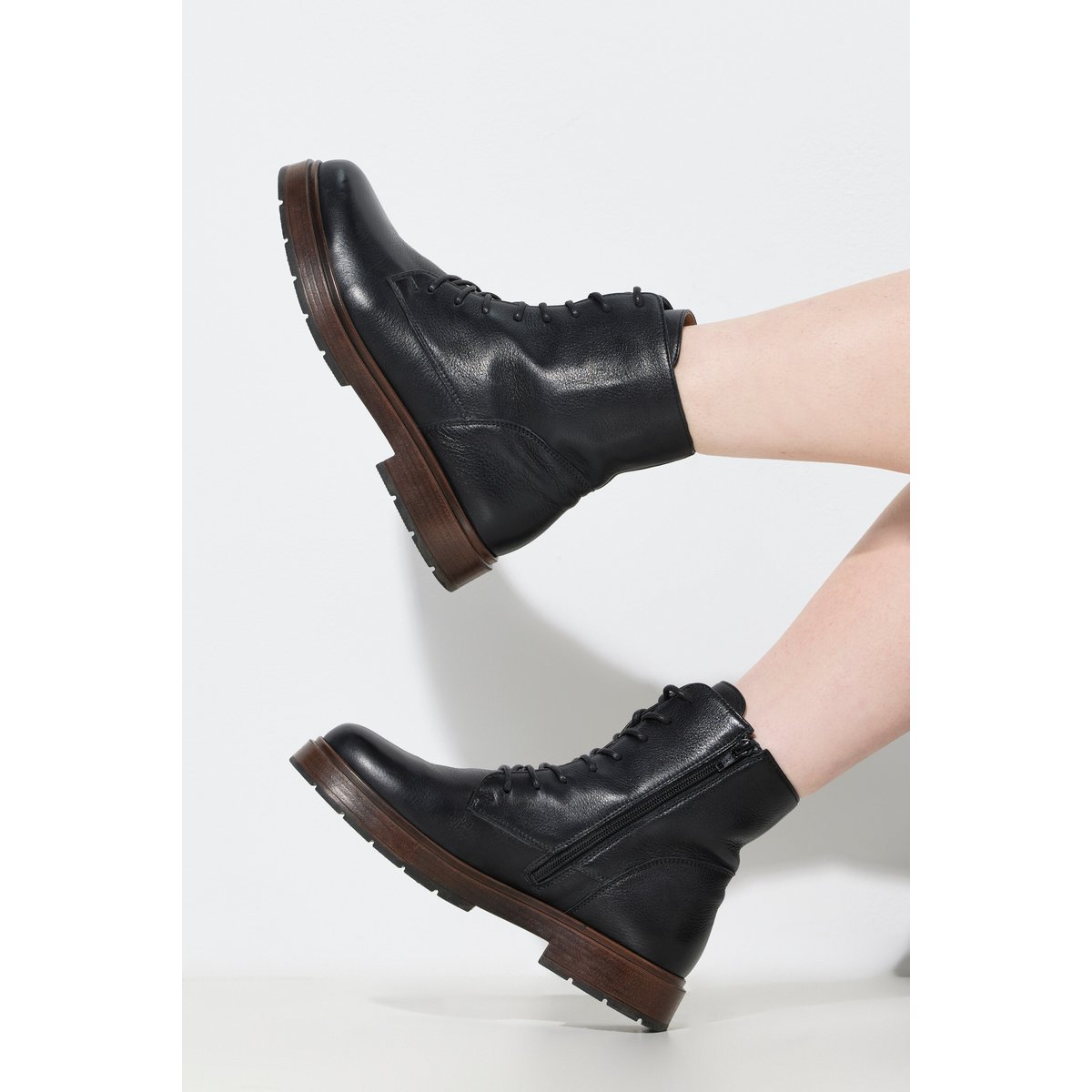 Bottines en cuir avec laçage , pied large noir, ULLA POPKEN