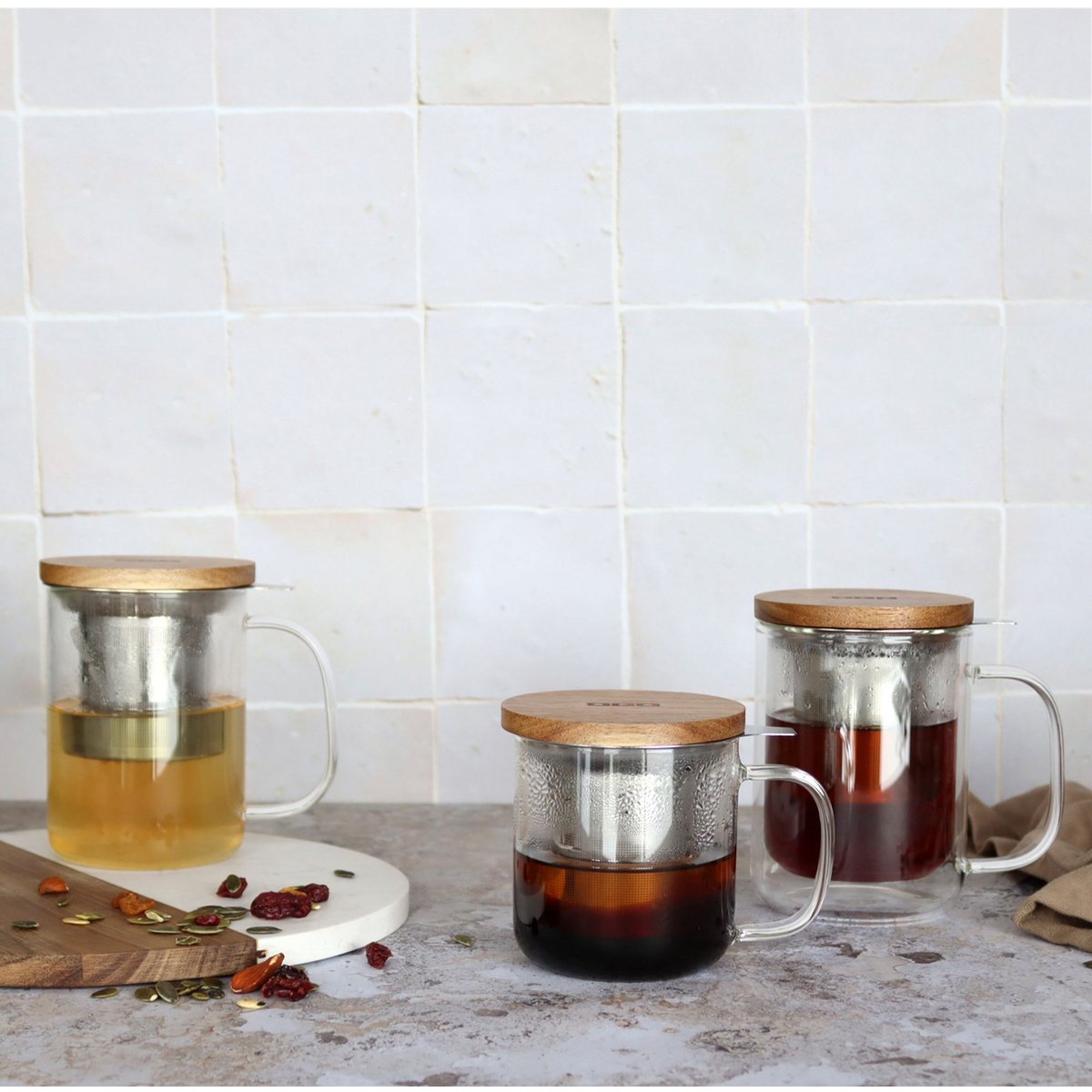Tisanière en verre et couvercle en bois d'acacia 450ml, GUSTAVE blanc, OGO LIVING