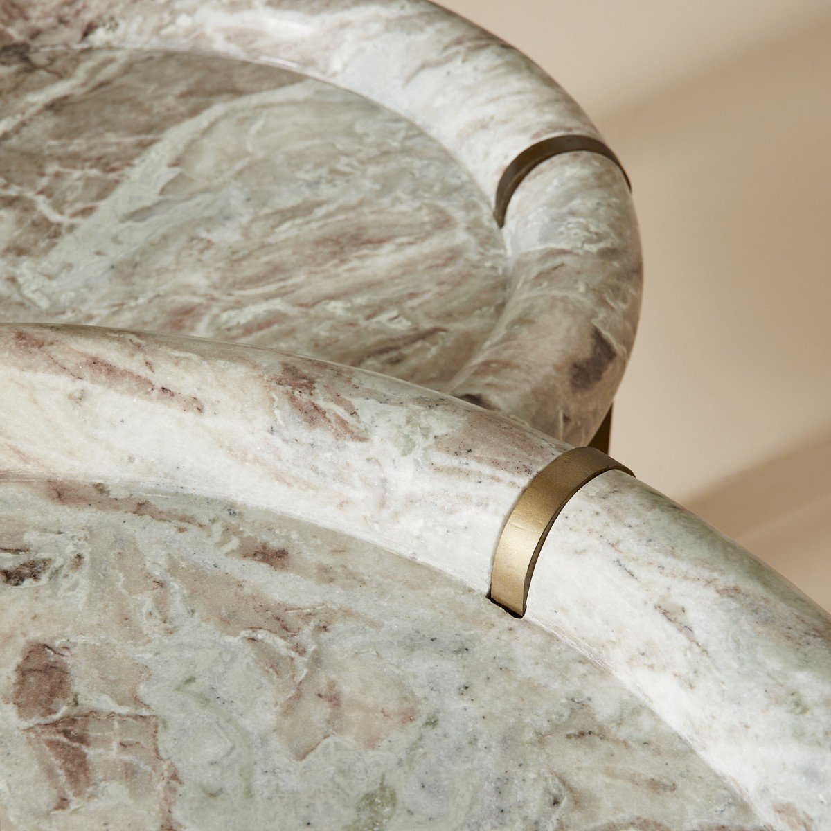 Petite table basse en marbre et métal PROSPER beige, SIGNATURE