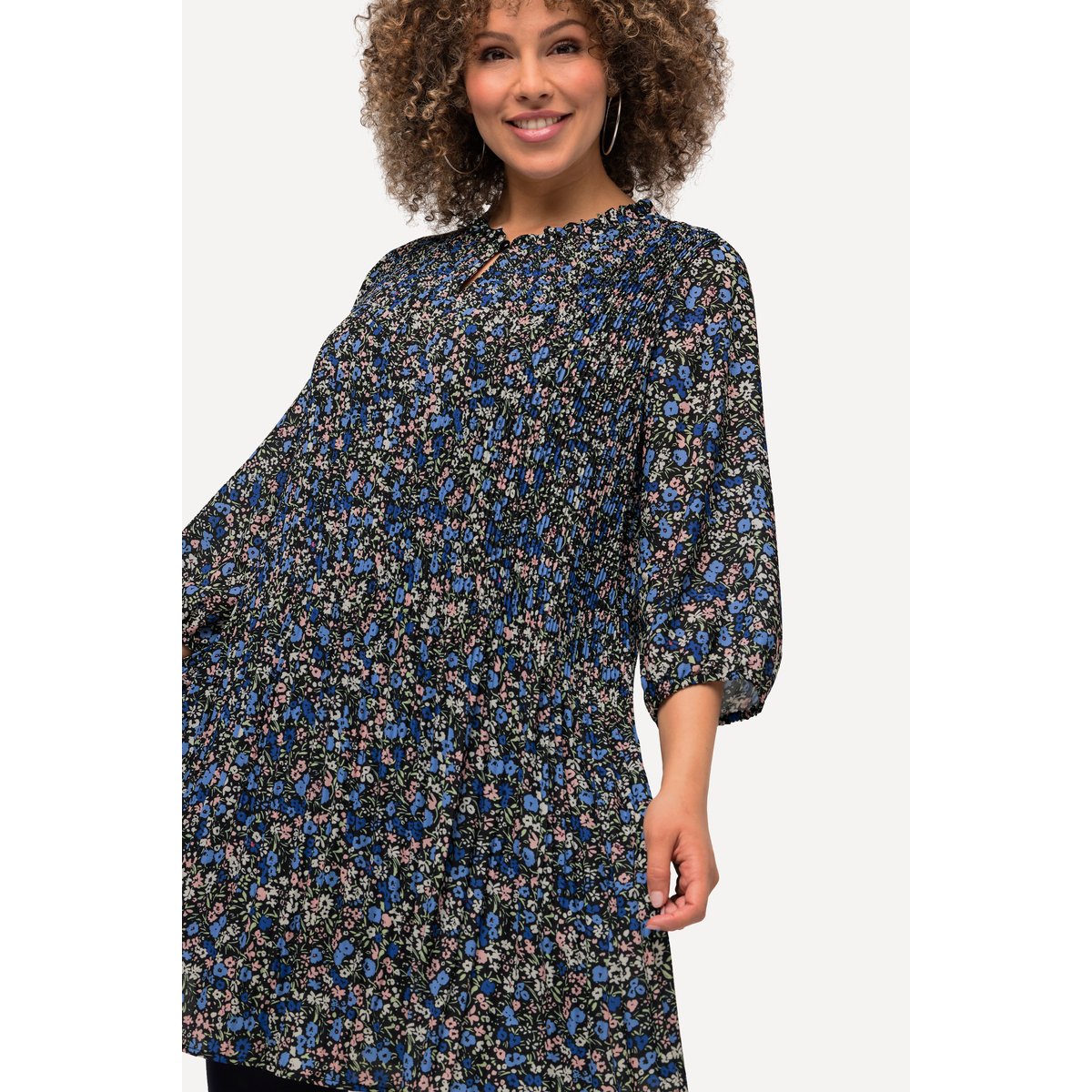 Robe courte plissée avec manches marine, ULLA POPKEN