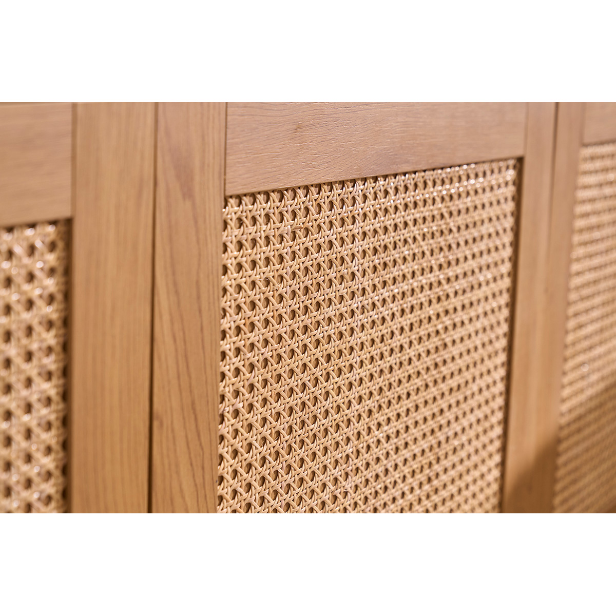 Buffet finition bois clair chêne et cannage rotin 3 portes L160 cm HERA couleur unique, MILIBOO