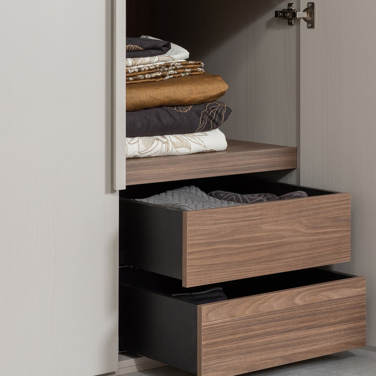 Armoire 2 portes en pin RENS gris clair, WOOOD