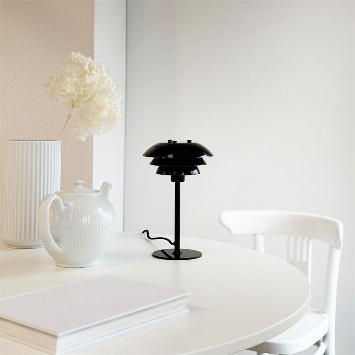 Lampe de table SIXTEEN noir, DYBERG LARSEN