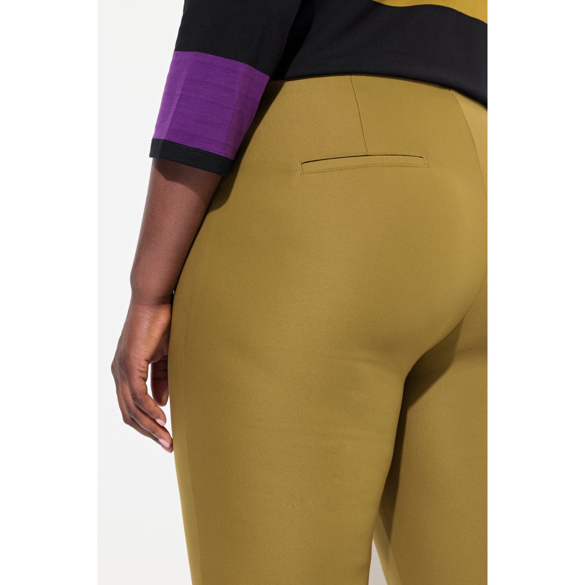 Pantalon droit Rose avec ceinture vert olive, ULLA POPKEN