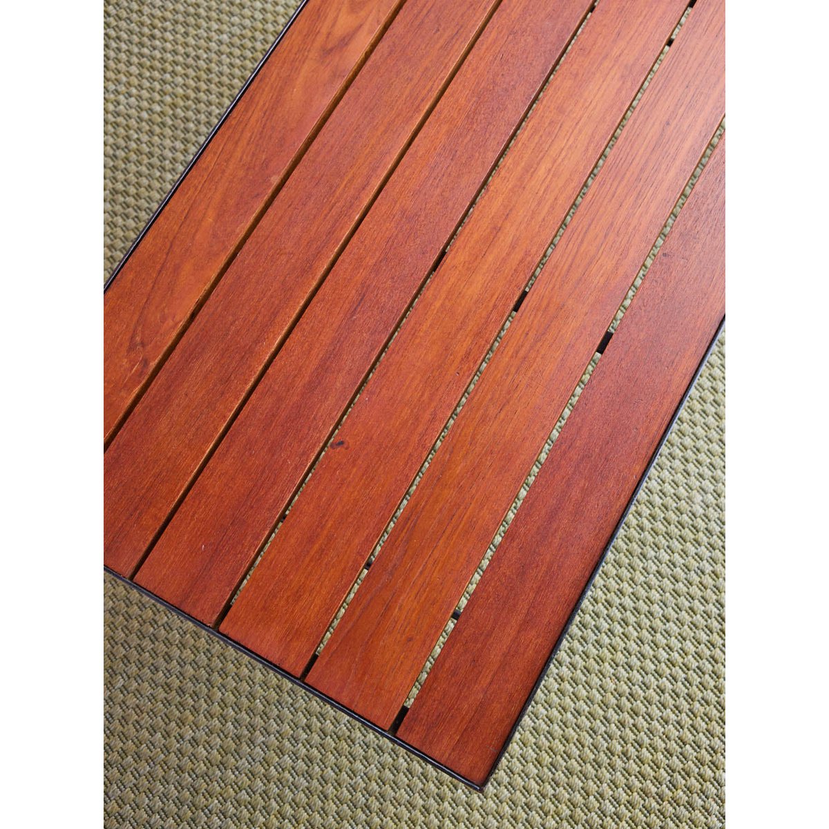 Table basse en pierre de lave Donna N°1103 - Bon état bois clair, DEBONGOUT