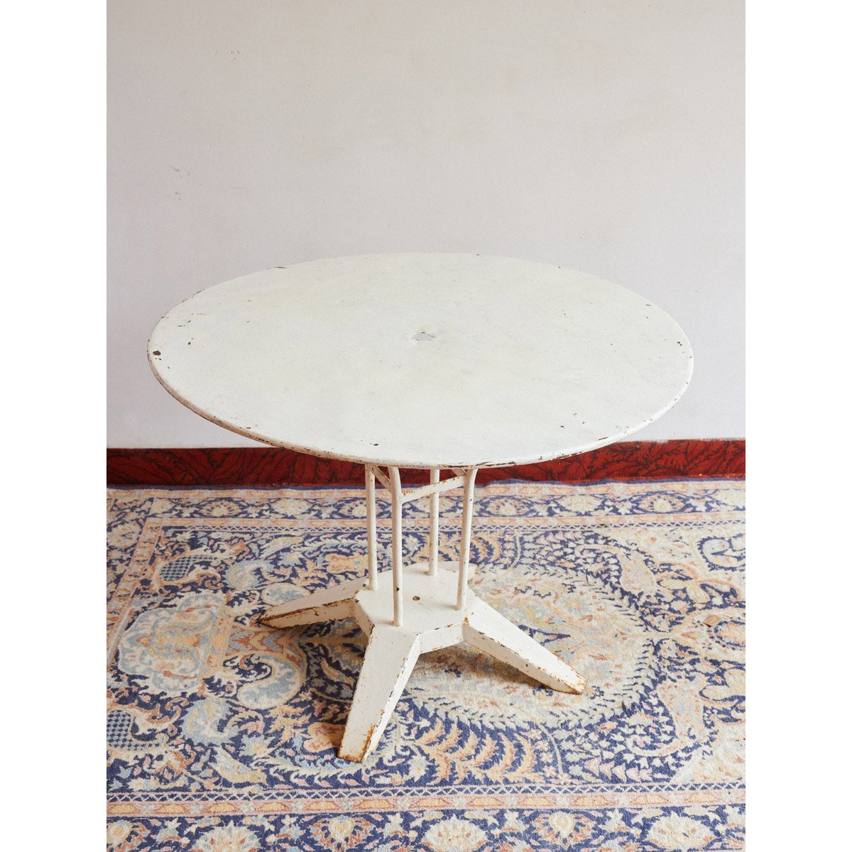 Table de jardin Art déco en métal patiné Romy N°1598 - Bon état blanc, DEBONGOUT