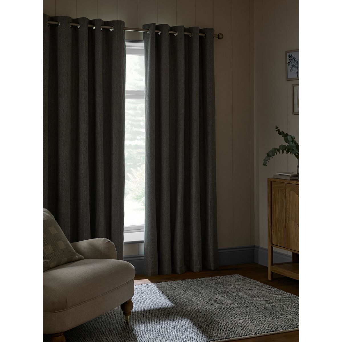 Rideaux à œillets et chevrons brossés gris, NEXT