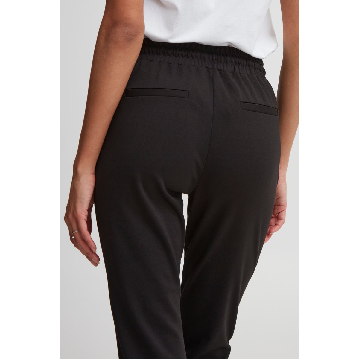 Pantalon coupe fuselée, taille élastiquée noir, B.YOUNG