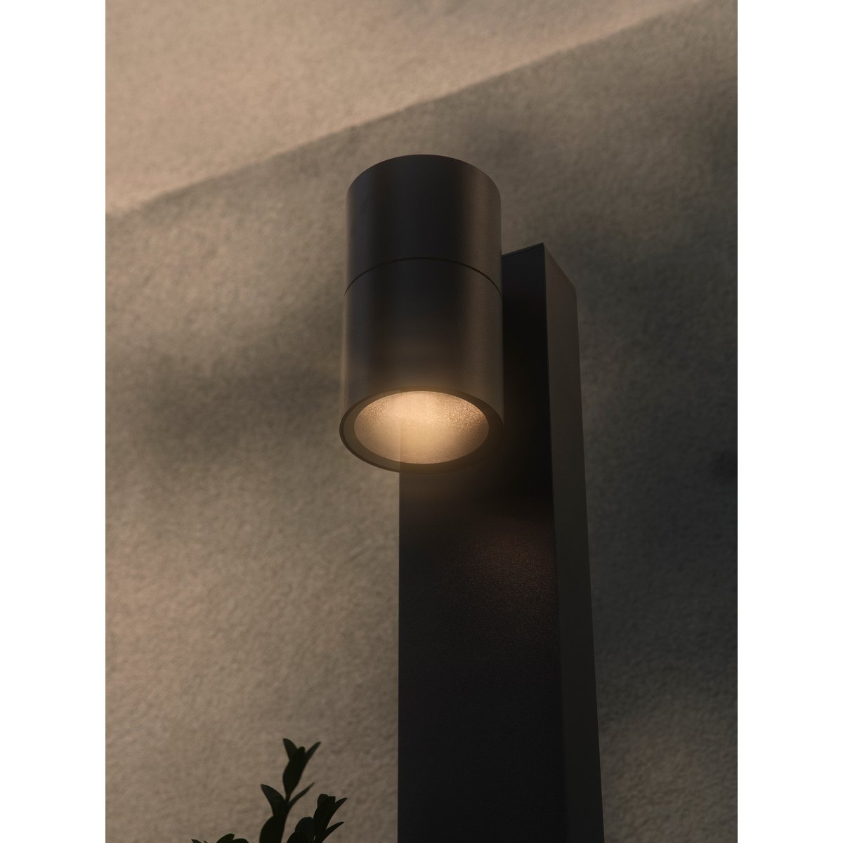 Potelet à l'architecture Irrégulier et élégant en aluminium, TIN noir, NORDLUX
