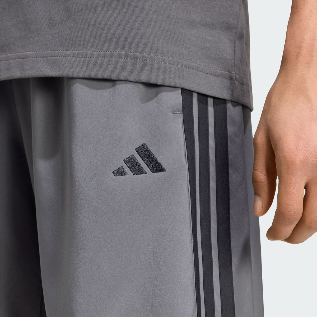 Short En Toile 3 Bandes Chelsea Lite Essentials Short En Toile 3 Bandes Chelsea Lite Essentials grey five / black, ADIDAS SPORTSWEAR