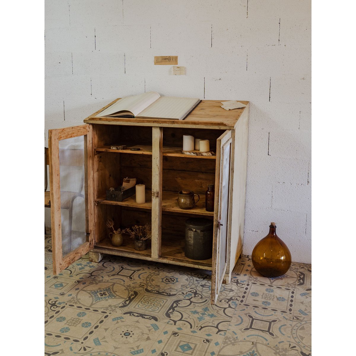 Garde-manger en bois beige Guy N°36 - Bon état beige, DEBONGOUT