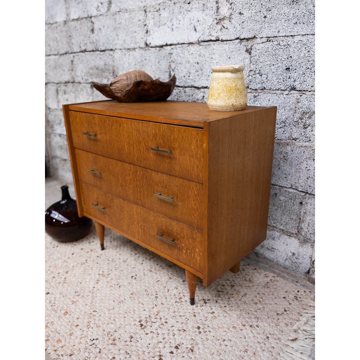 Elégante commode Olga N°1051 - Bon état bois clair, DEBONGOUT