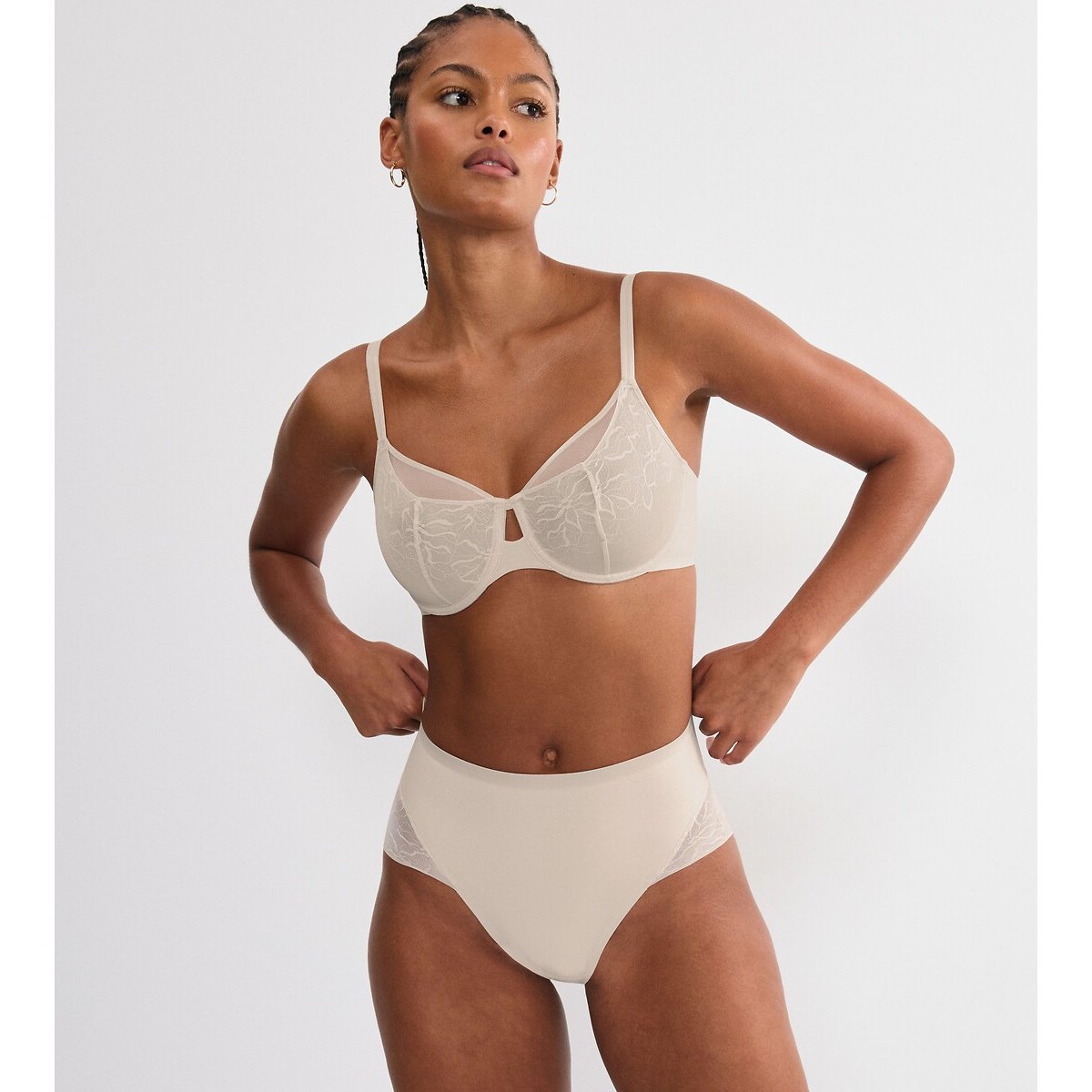 Soutien-gorge minimiseur COMFORT CONTOUR noir, TRIUMPH