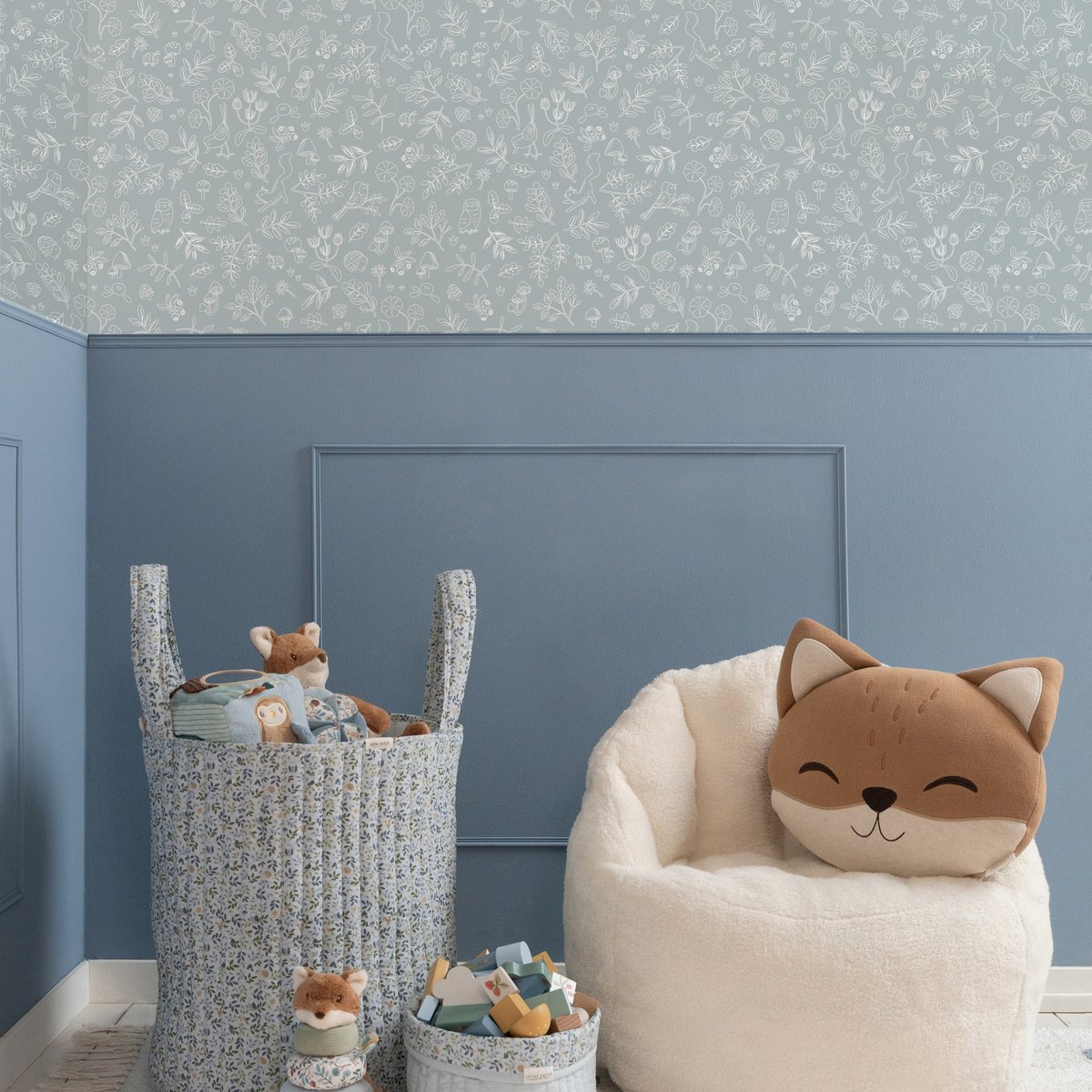 Papier peint pour enfant Petits animaux de la forêt bleu doux grisé, blanc cassé, LITTLE DUTCH