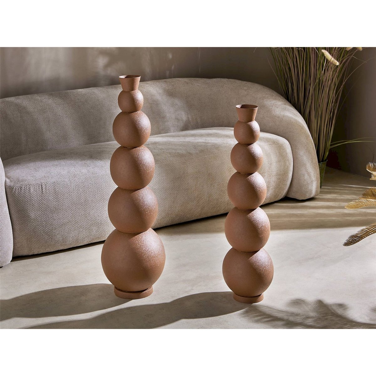 Vase sculpture en métal à motifs sphériques terracotta naturel mat, RECOLLECTION