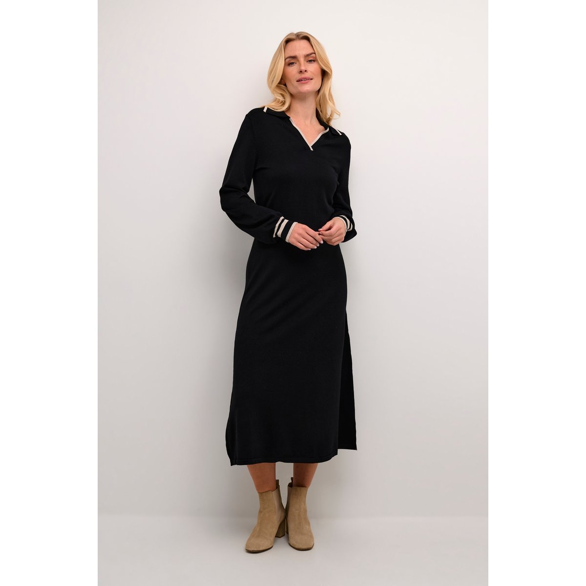 Robe noir pitch black, CREAM