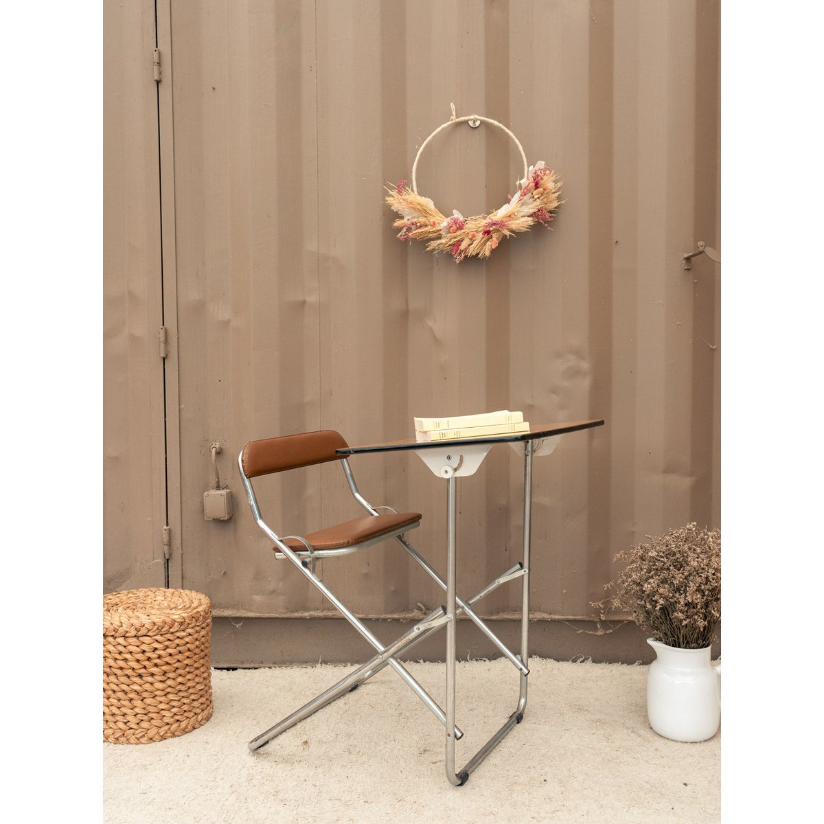 Bureau et chaise pour enfant chromé Yvan N°576 - Bon état bois foncé, DEBONGOUT