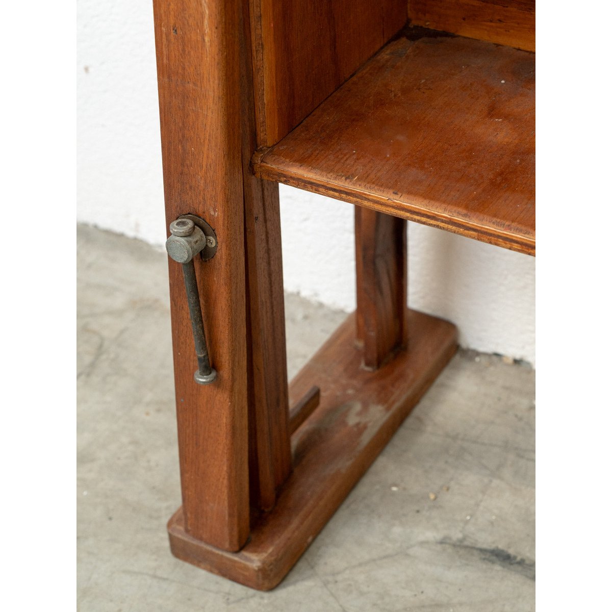 Petit établi en bois Fernand N°477 - Bon état bois foncé, DEBONGOUT