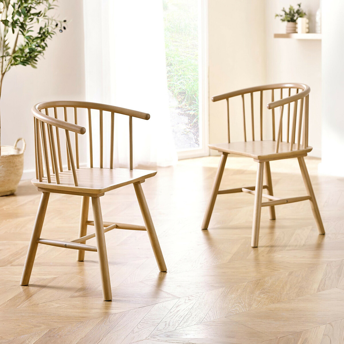 Kael Oak Curved Spindle Dining Chairs (Set of 2) light oak, SO'HOME