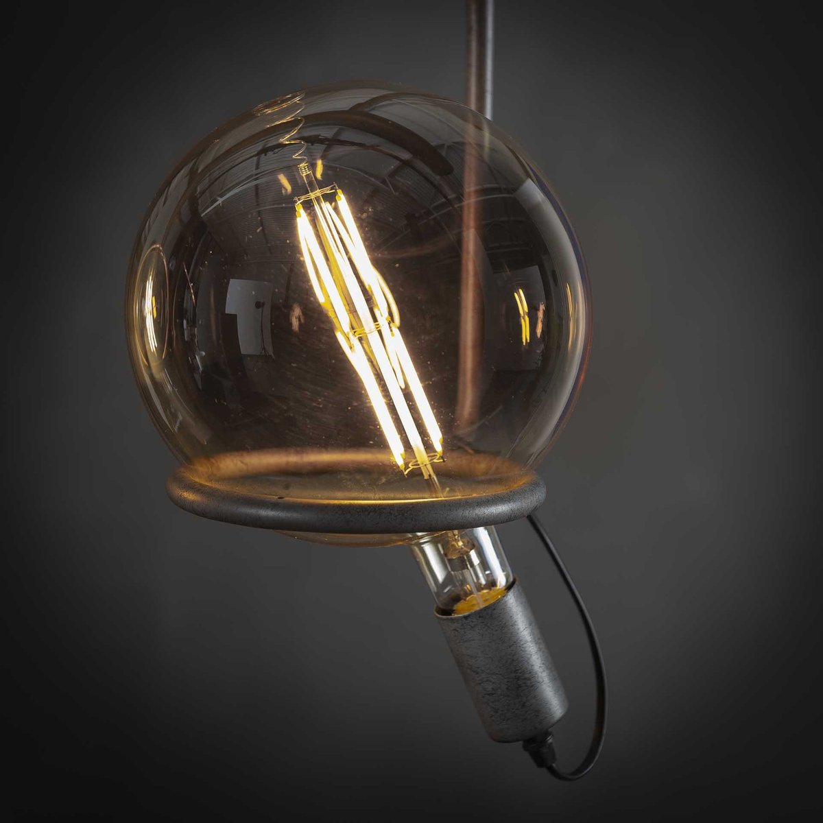 Ampoule globe 20 cm ambré LED filament lumière chaude (E27) transparent, PIER IMPORT