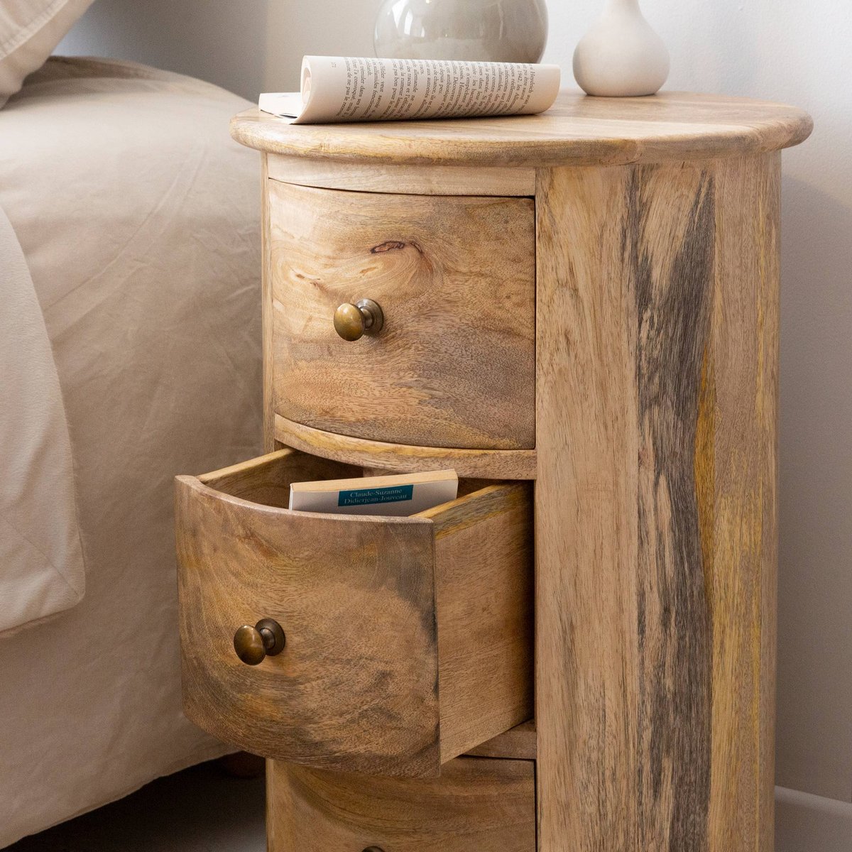 Table de chevet en bois de manguier MAËVA bois clair, MADE IN MEUBLES