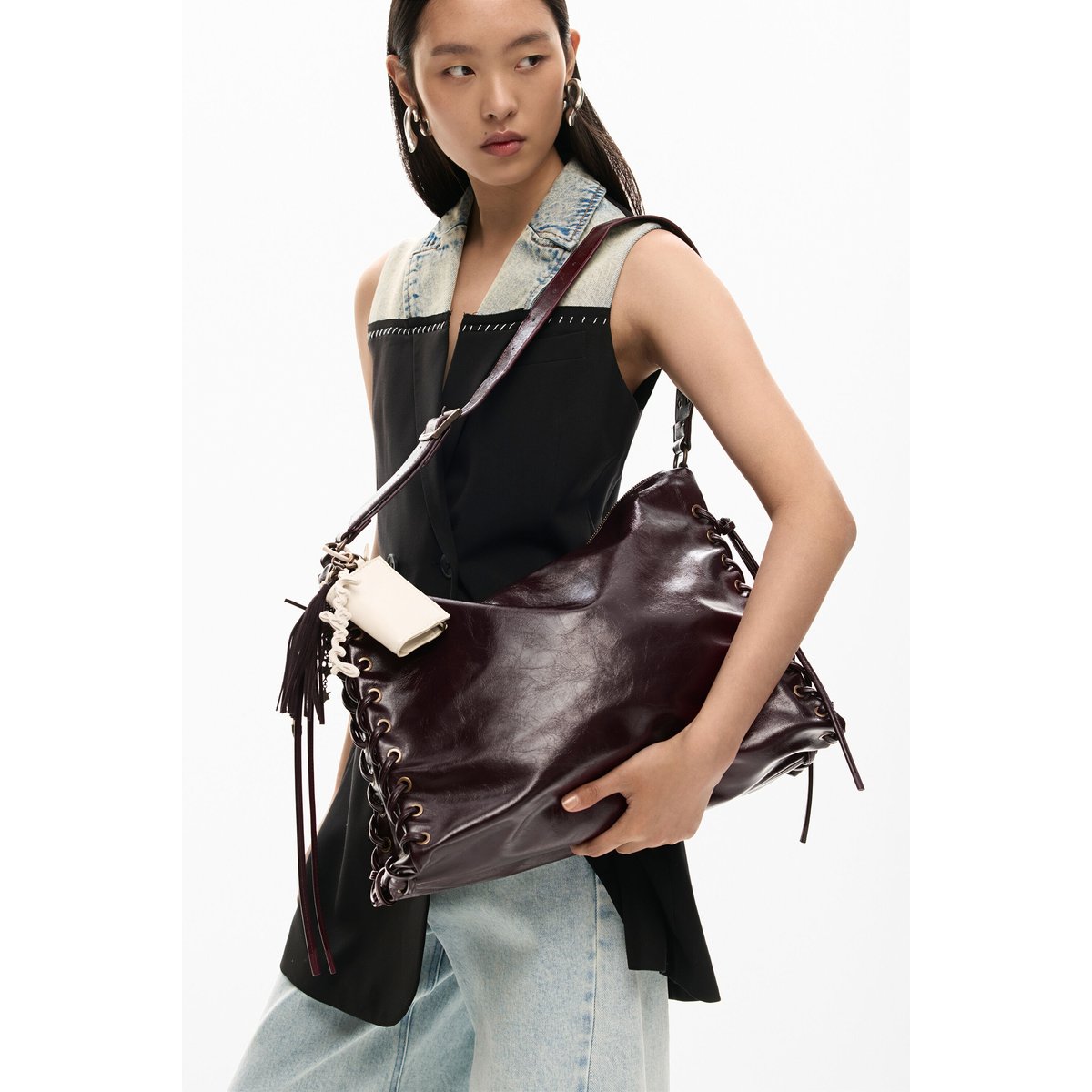 Grand sac brillant tressé marron, DESIGUAL