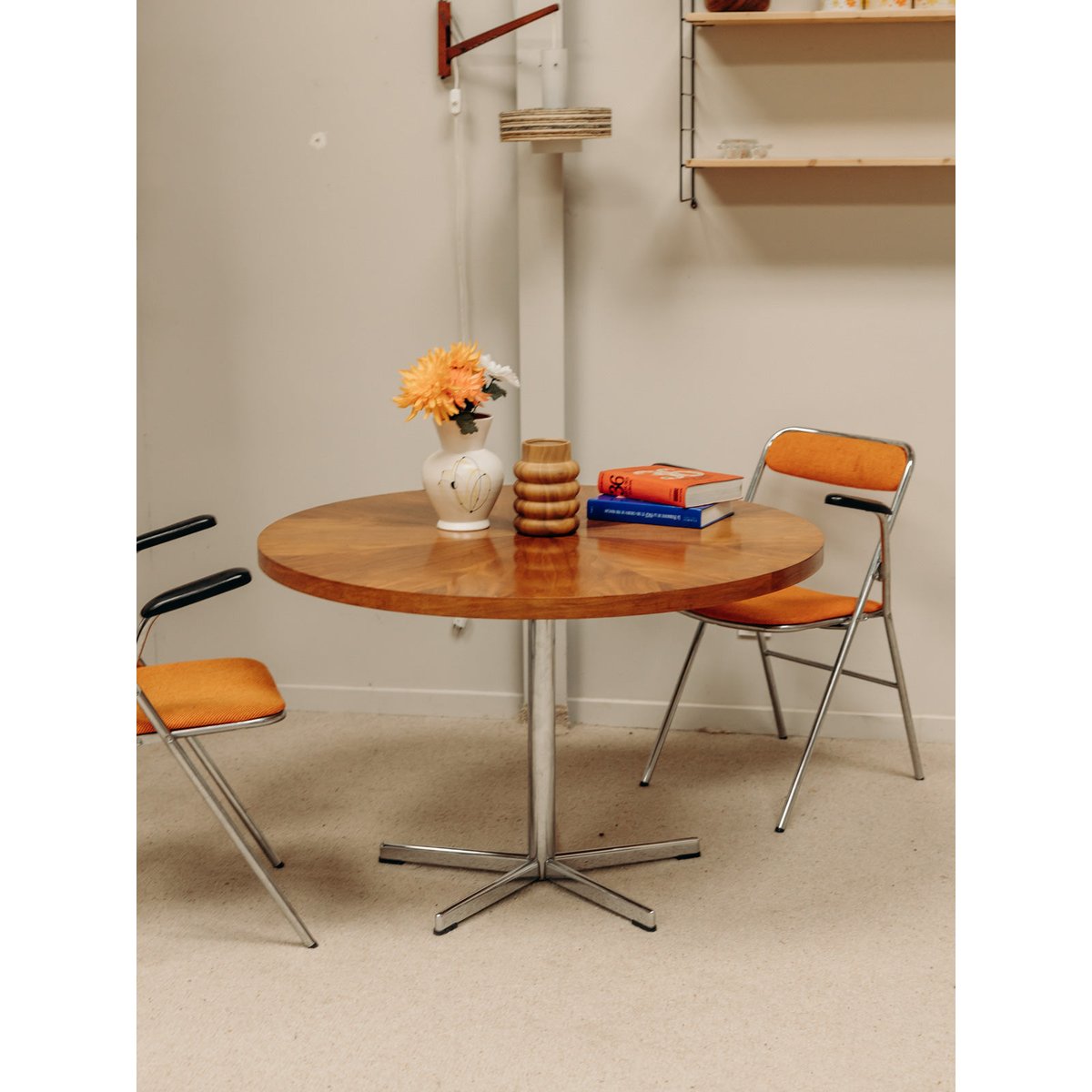 Table à manger ronde au plateau en bois Karla N°1168 - Bon état métal, DEBONGOUT