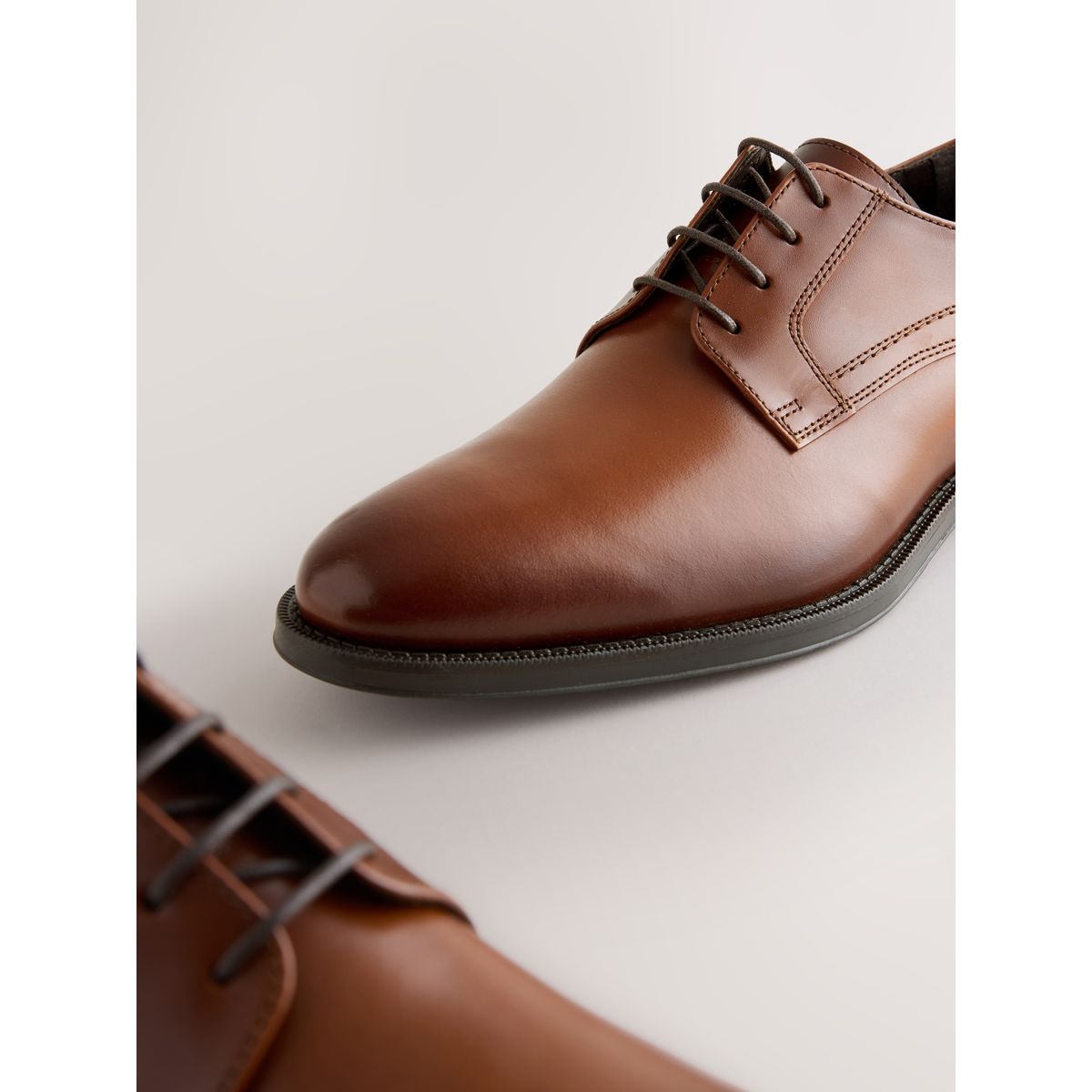 Chaussures derby en cuir marron fauve, NEXT