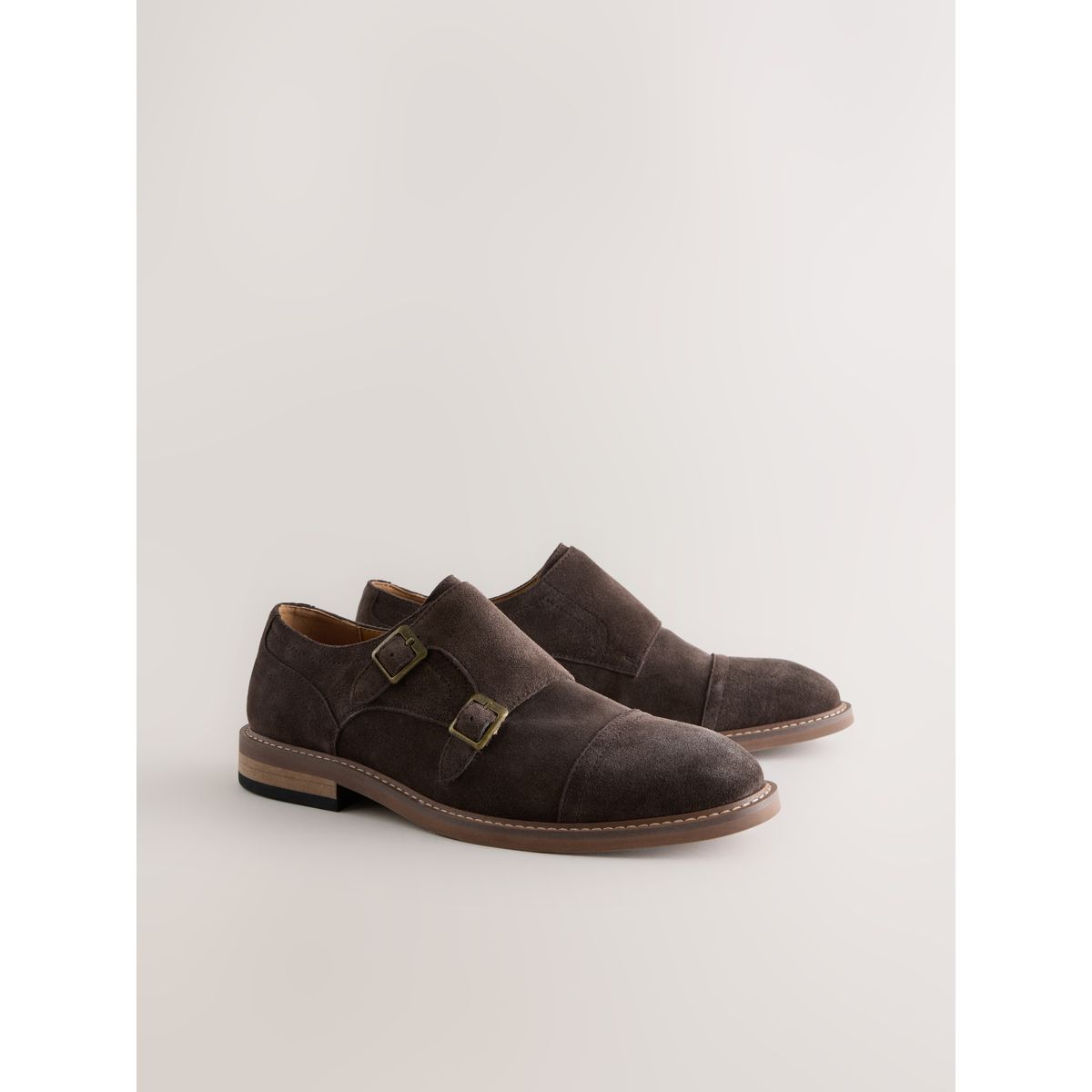 Chaussures décontractées en daim à boucles marron, NEXT