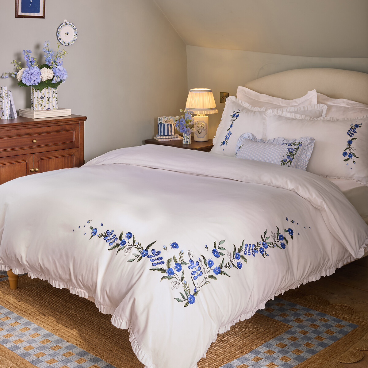 Forget Me Knot Floral Cotton Duvet Cover and Pillowcase Set white/blue, CATH KIDSTON