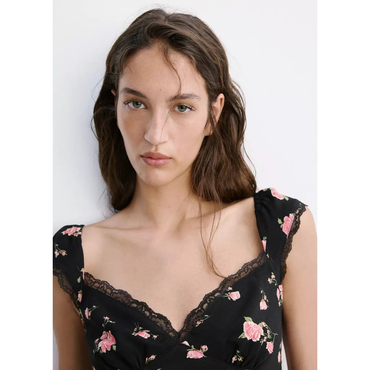 Robe à fleurs détail dentelle noir, MANGO