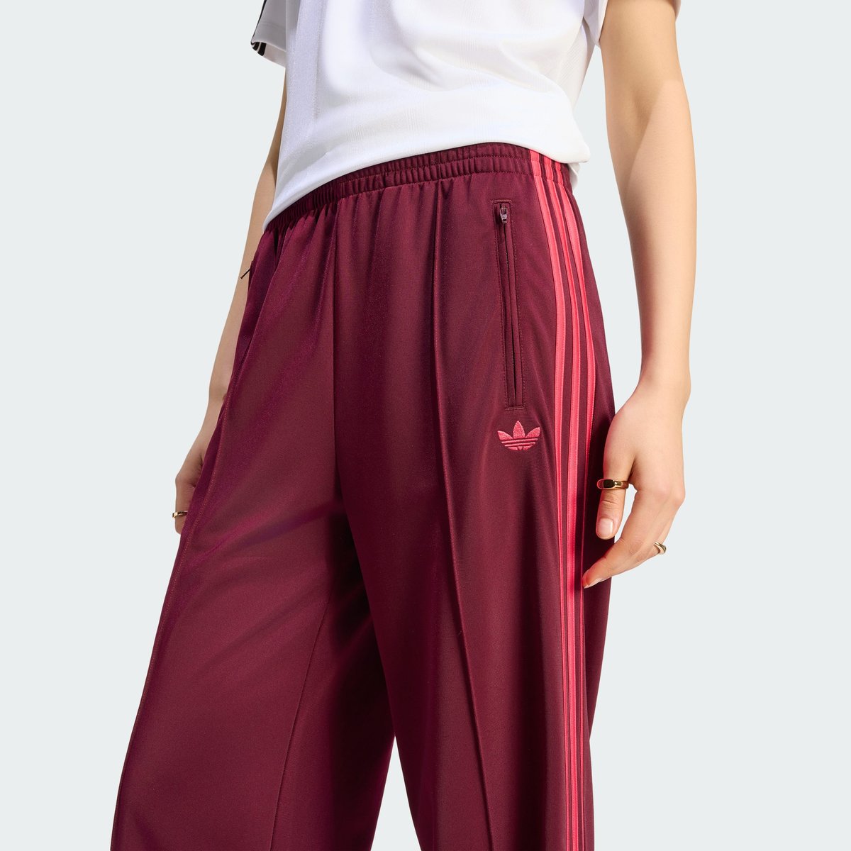 Pantalon De Survêtement Ample Firebird Pantalon De Survêtement Ample Firebird maroon / power pink, adidas Originals