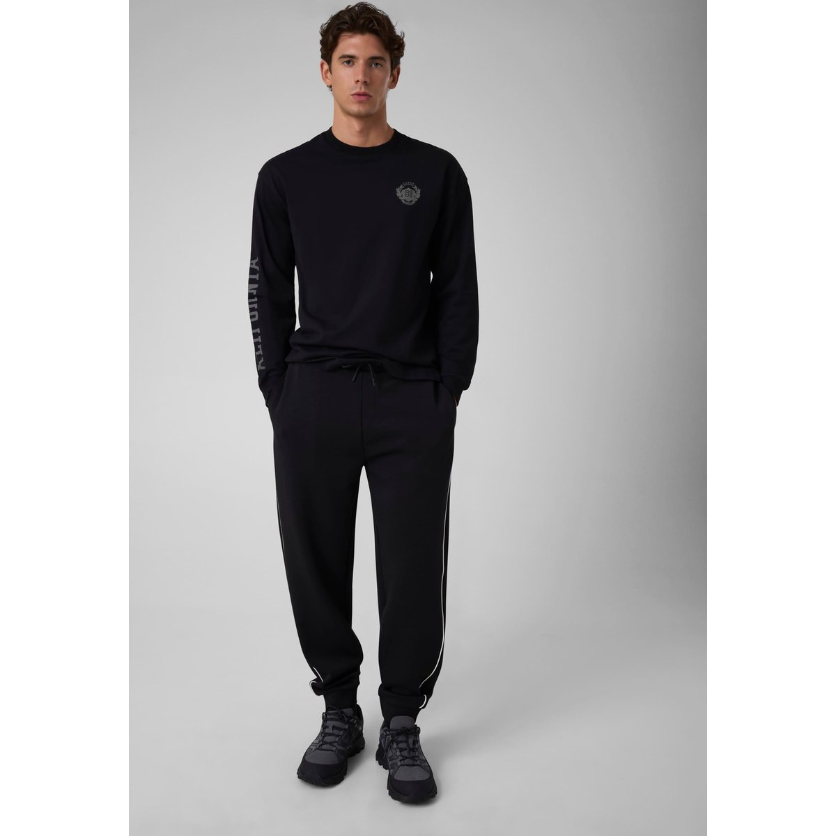 T-Shirt Coupe Décontractée noir, GUESS