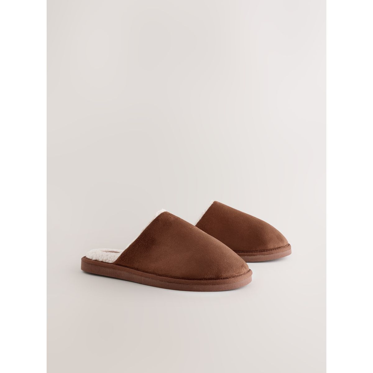 Chaussons mules en micro daim marron fauve, NEXT