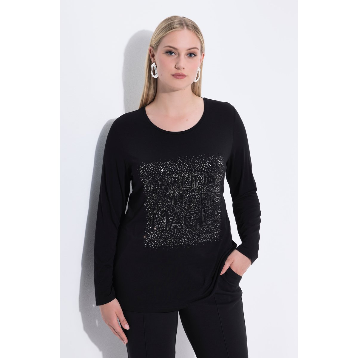 T-shirt à strass. Col rond noir, ULLA POPKEN