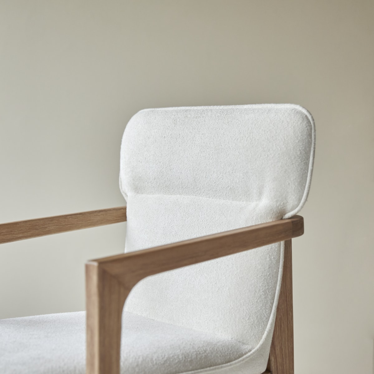 Fauteuil en Acacia massif, VIKTOR beige, TIKAMOON