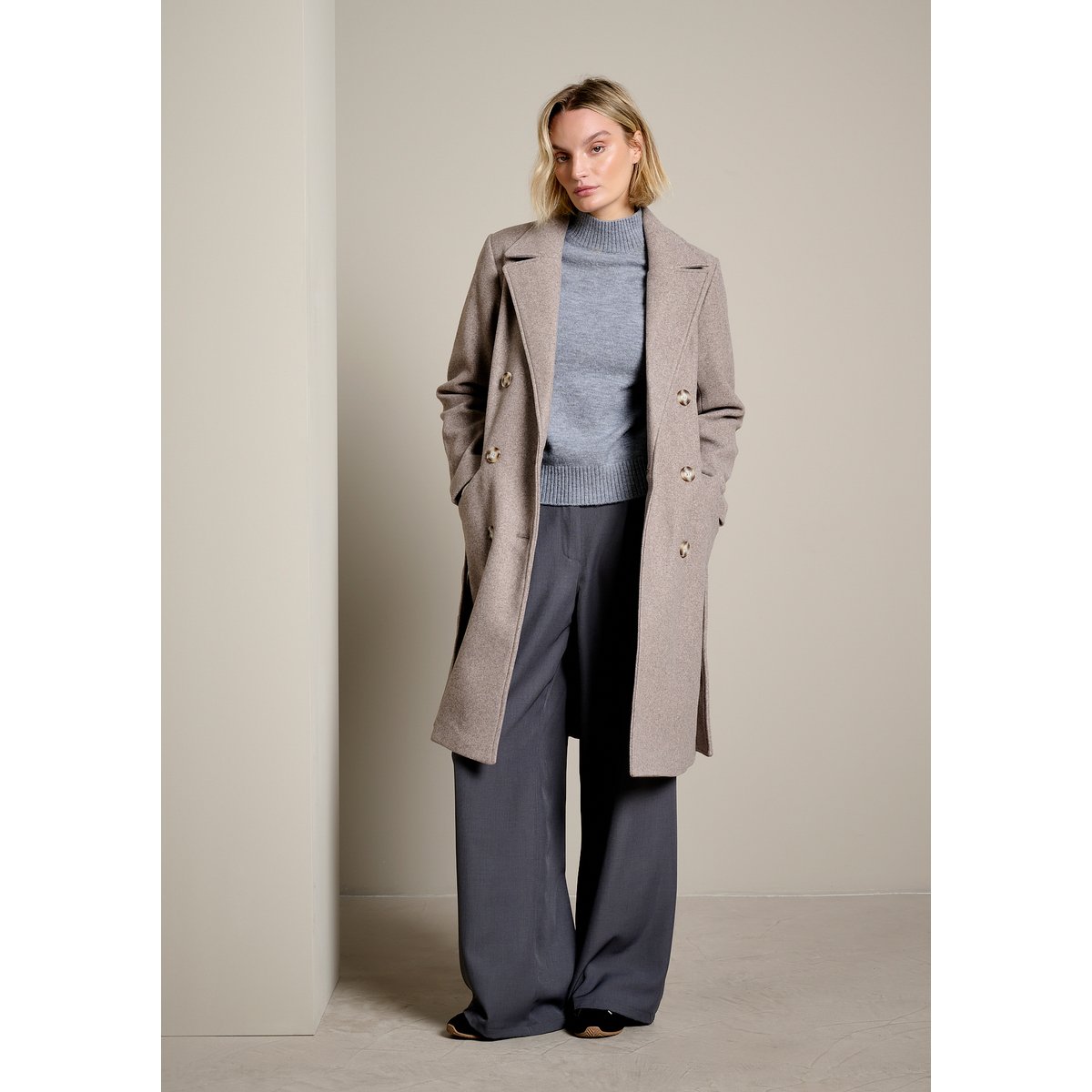 Manteau croisé ceinturé taupe, LOLALIZA