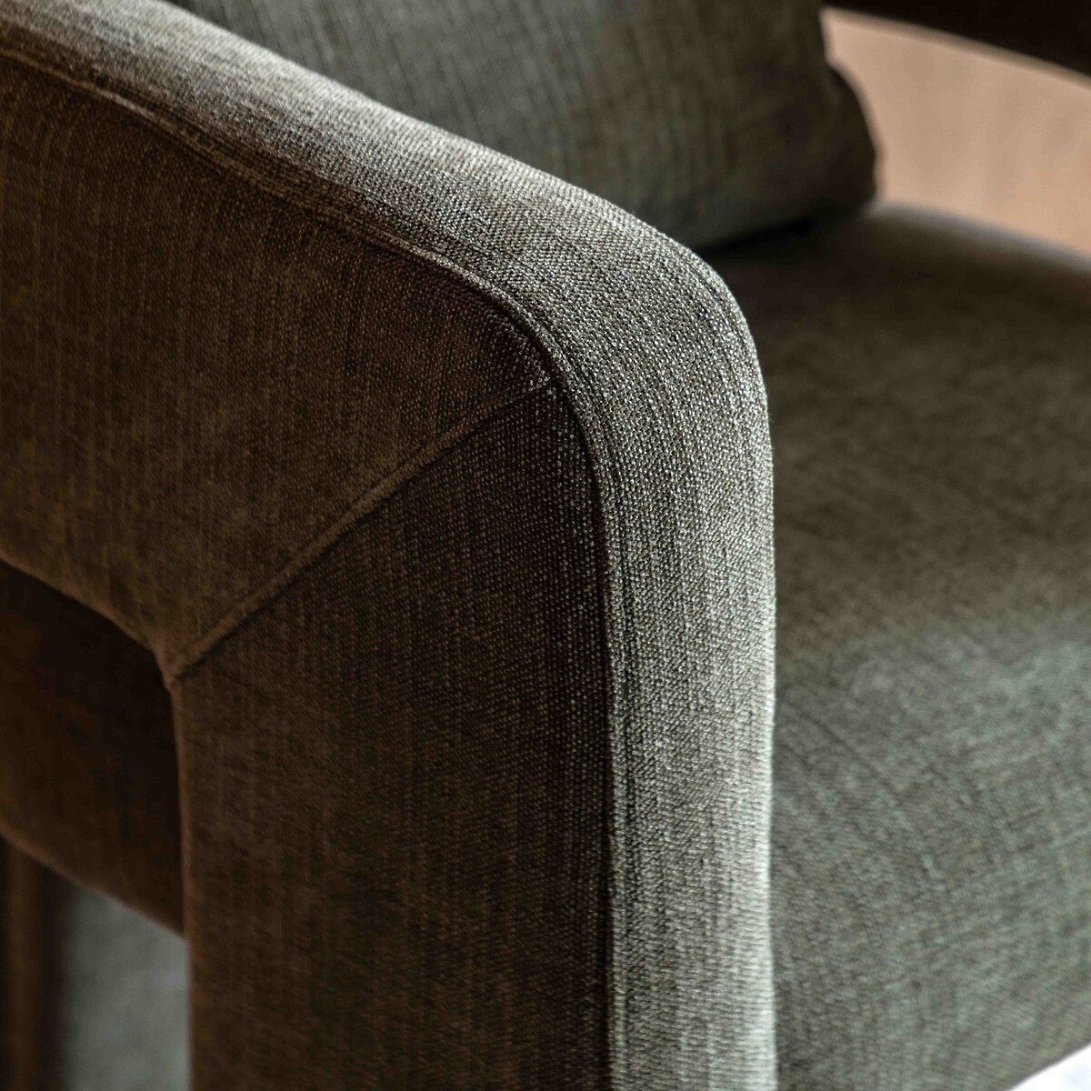 Arthur Sculptural Armchair olive, ÉDITÉ